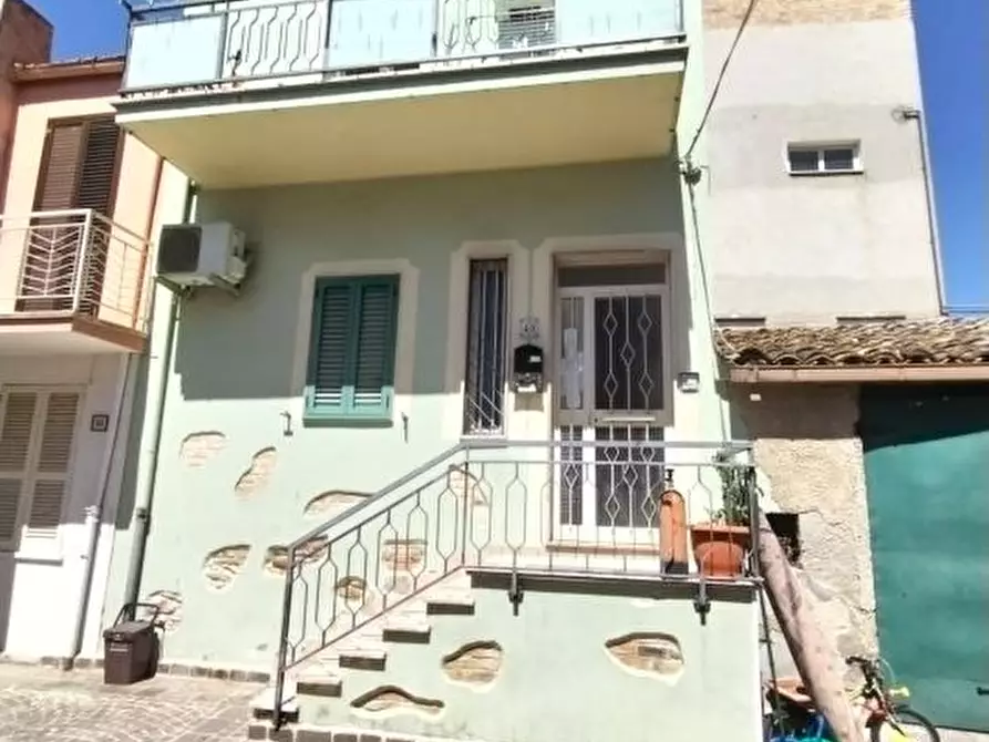 Immagine 3 di Casa semindipendente in vendita  40 a Cepagatti