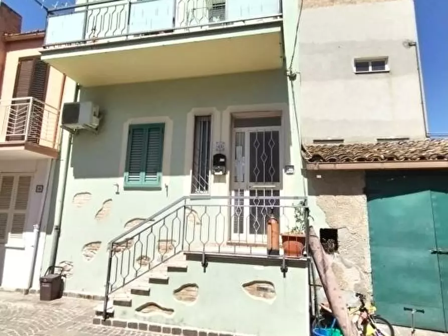 Immagine 1 di Casa semindipendente in vendita  40 a Cepagatti