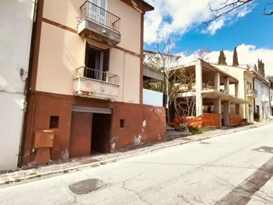 Immagine 4 di Casa semindipendente in vendita  46 a Pescosansonesco
