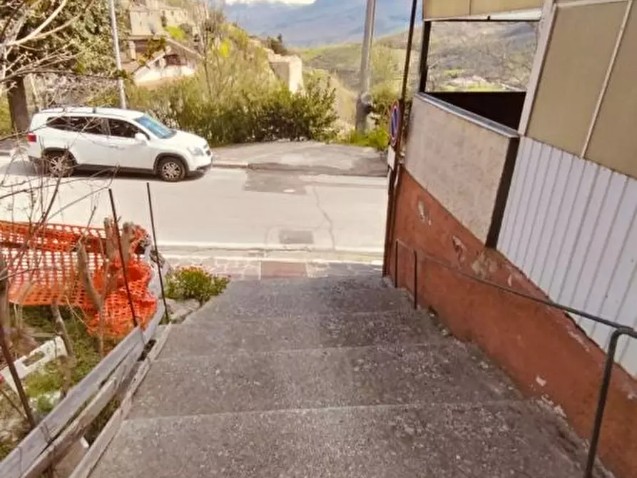 Immagine 8 di Casa semindipendente in vendita  46 a Pescosansonesco