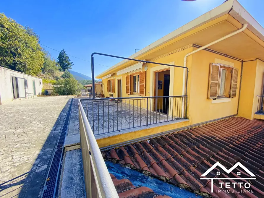 Immagine 7 di Appartamento in vendita  80 a Casperia