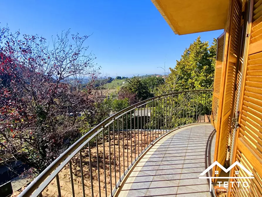 Immagine 10 di Appartamento in vendita  80 a Casperia