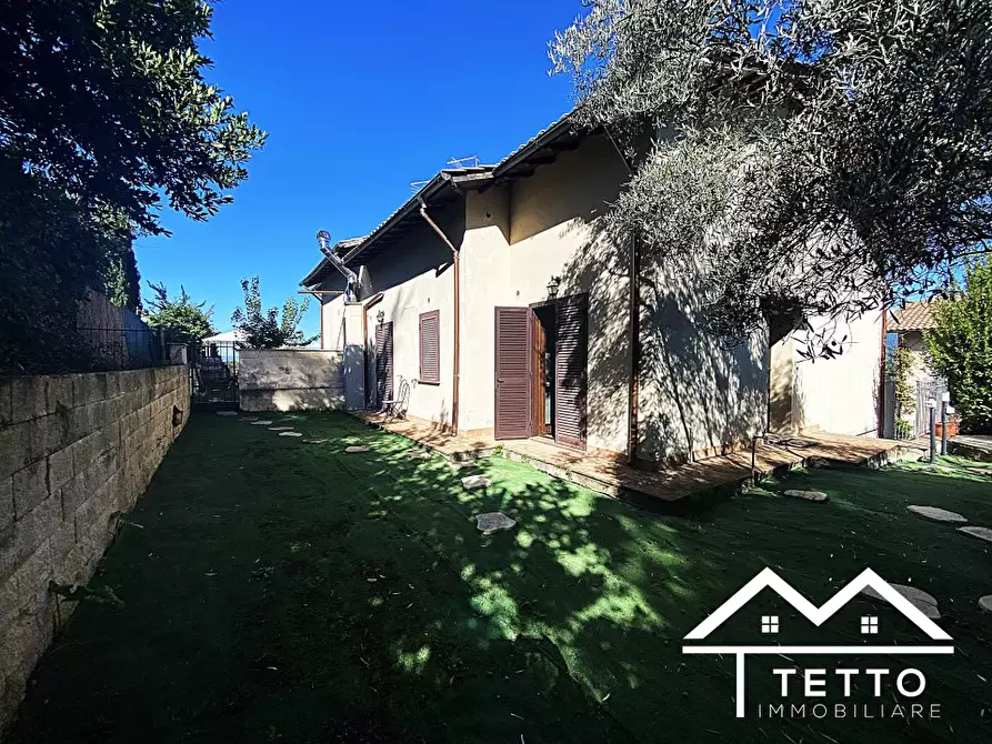 Immagine 10 di Casa semindipendente in vendita  38 a Selci