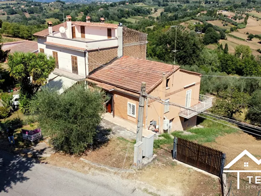 Immagine 1 di Casa semindipendente in vendita  7 a Forano