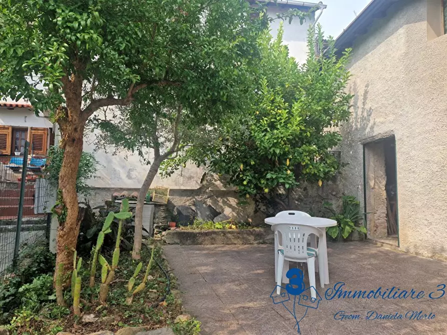 Immagine 2 di Casa semindipendente in vendita  a Vendone