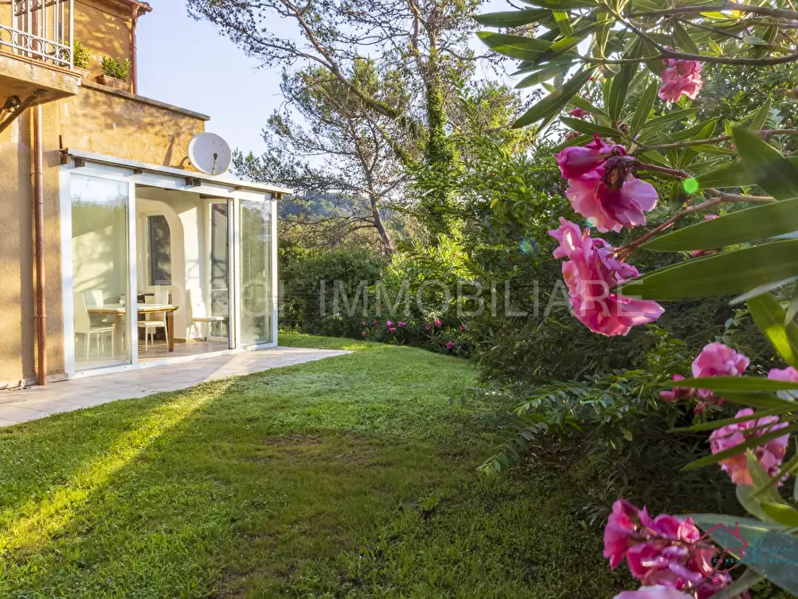 Immagine 1 di Casa semindipendente in vendita  a Garlenda