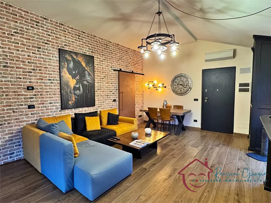 Immagine 1 di Casa semindipendente in vendita  a Garlenda