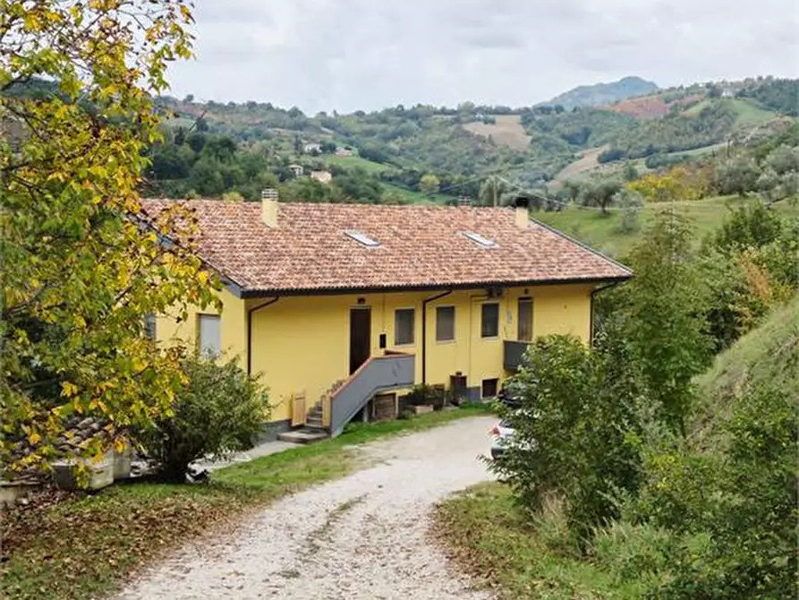 Immagine 2 di Villetta a schiera in vendita  6 a Bisenti