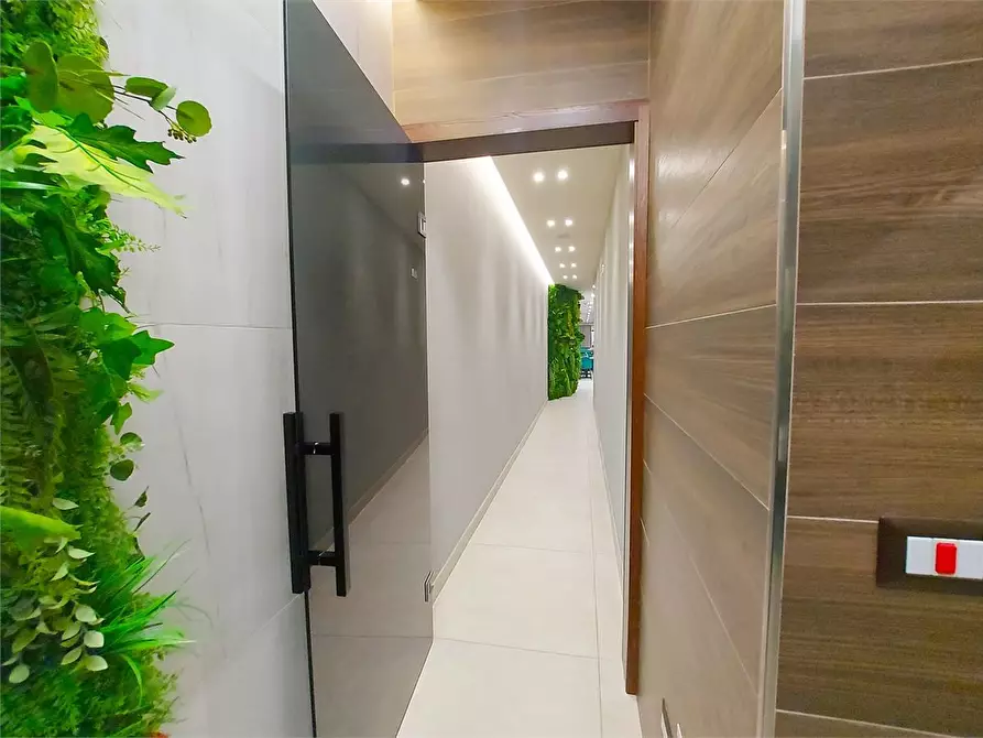 Immagine 8 di Licenza in vendita  a Volla