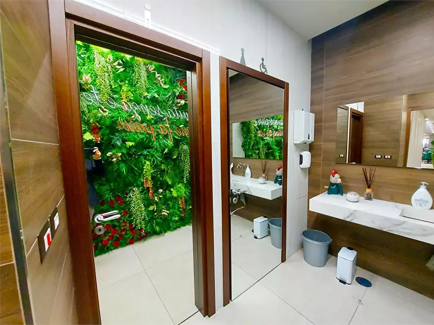 Immagine 10 di Licenza in vendita  a Volla