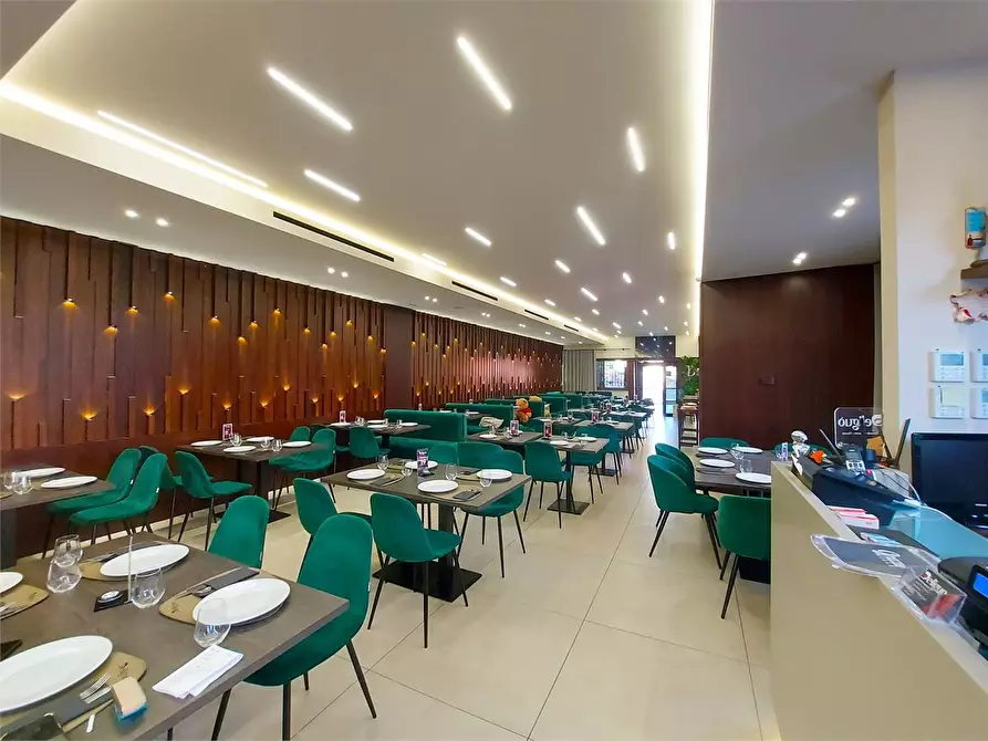 Immagine 2 di Licenza in vendita  a Volla