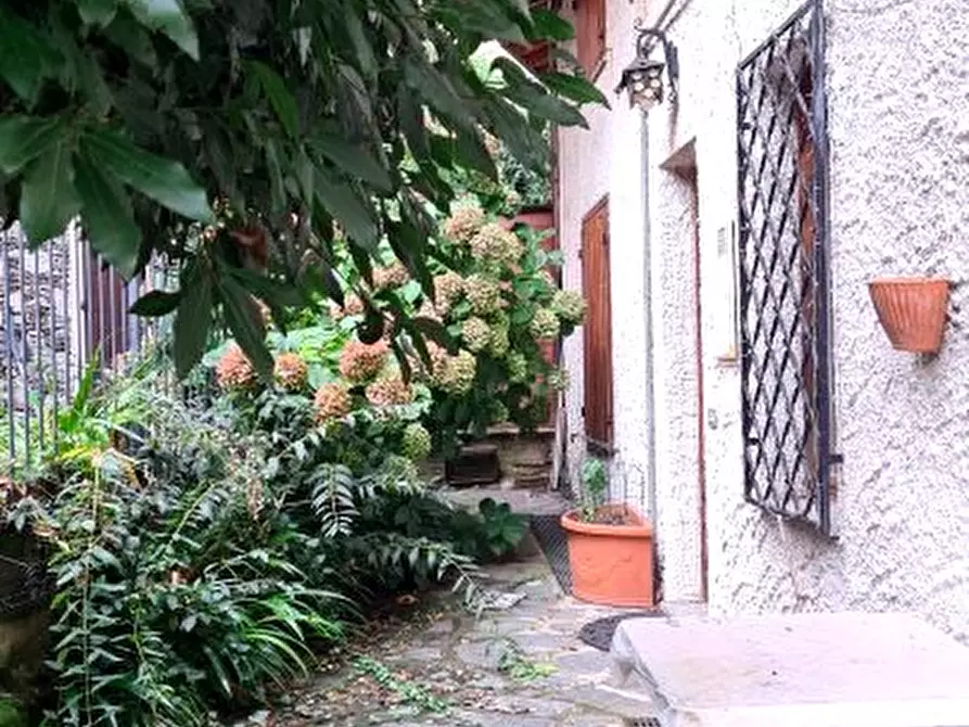 Immagine 3 di Villa in vendita  10 a Stresa