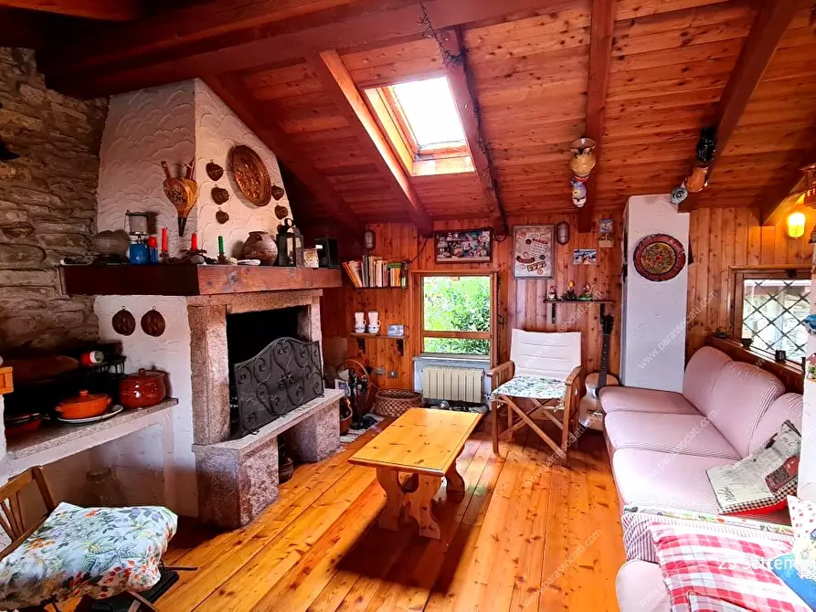 Immagine 8 di Villa in vendita  10 a Stresa