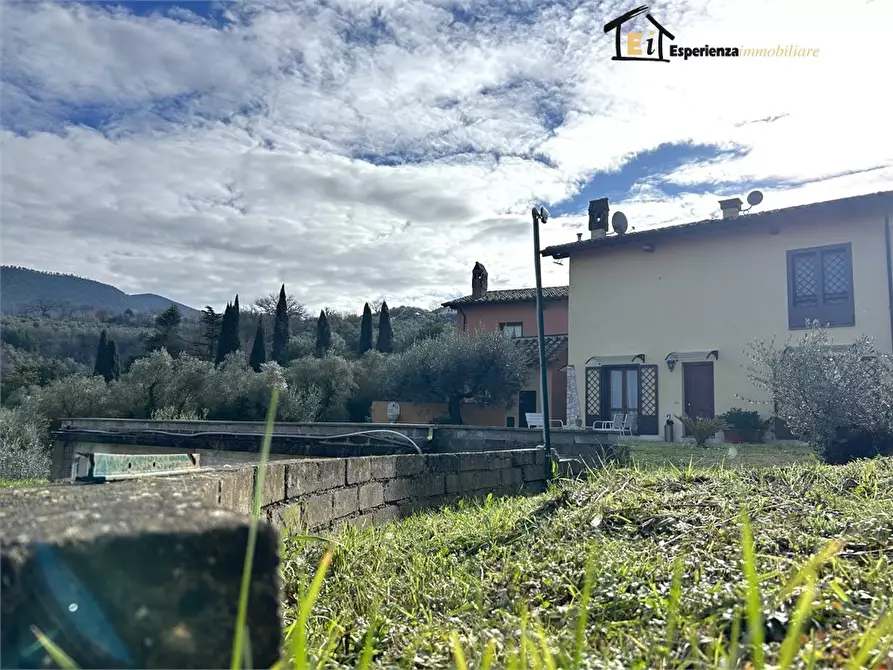 Immagine 2 di Casa semindipendente in vendita  snc a Poggio Mirteto