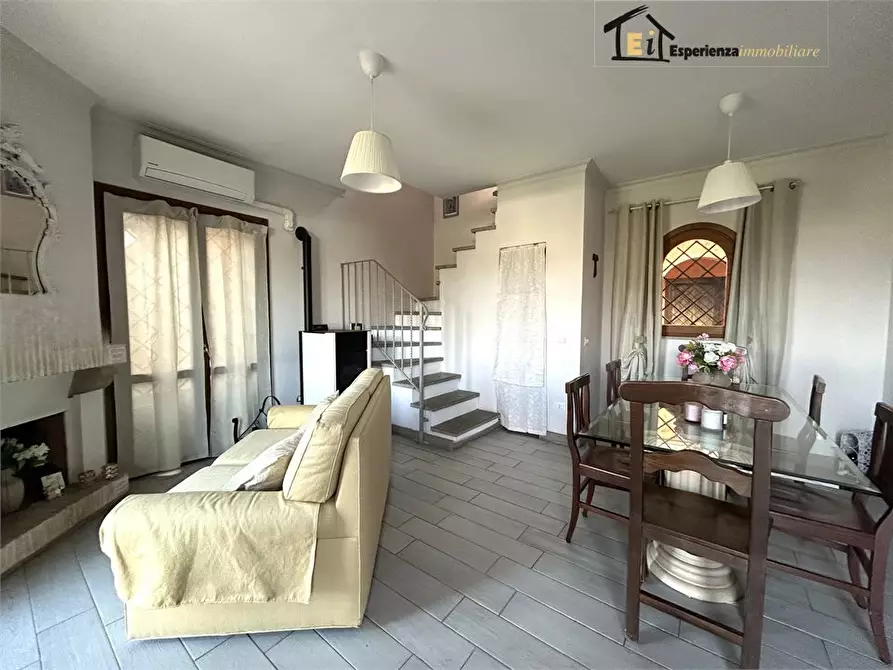 Immagine 7 di Casa semindipendente in vendita  snc a Poggio Mirteto