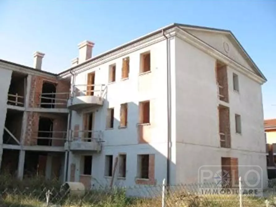 Immagine 1 di Palazzo in vendita  a Campodoro