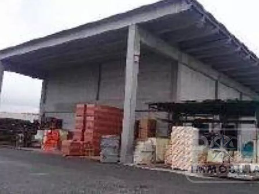 Immagine 2 di Capannone industriale in vendita  7 a Fiesse