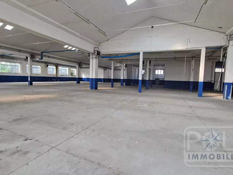 Immagine 2 di Capannone industriale in vendita  7 a Brescia