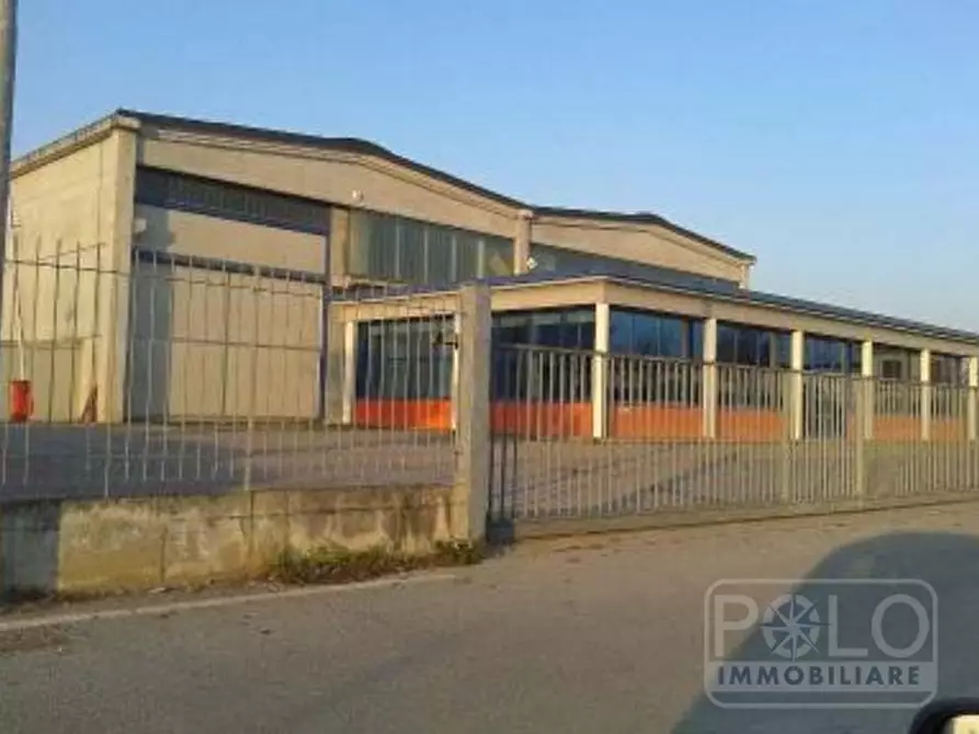 Immagine 2 di Capannone industriale in vendita  13 a Volongo