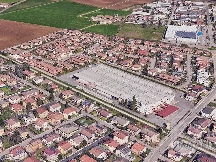 Immagine 2 di Capannone industriale in vendita  a Curtatone