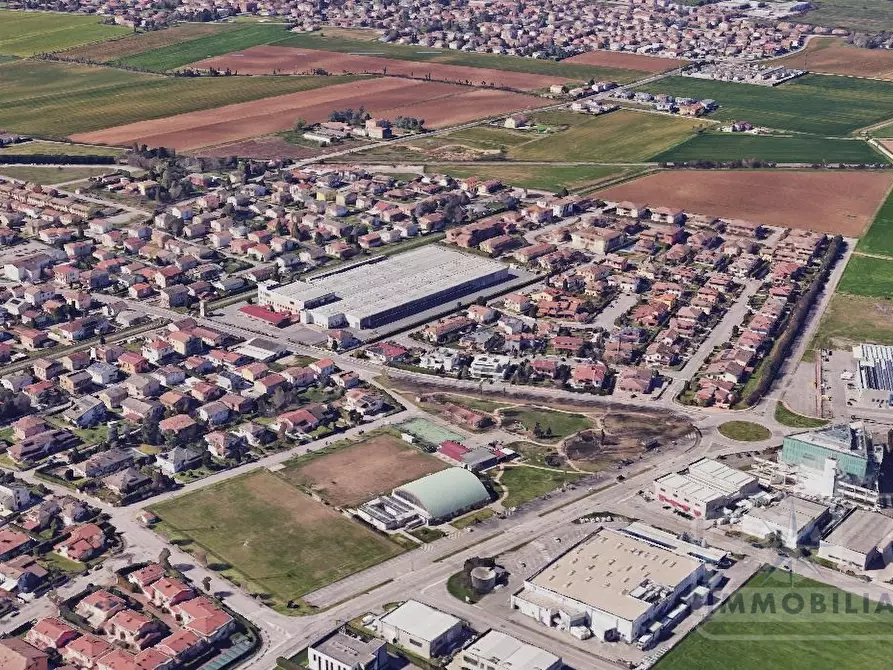 Immagine 3 di Capannone industriale in vendita  a Curtatone