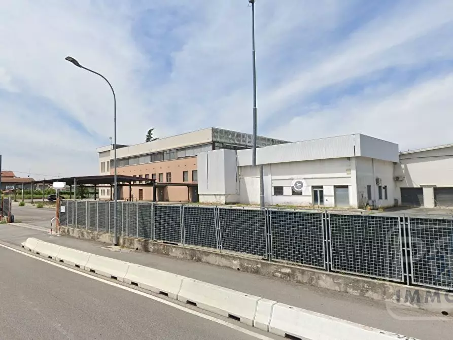 Immagine 7 di Capannone industriale in vendita  a Curtatone