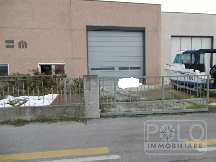 Immagine 9 di Capannone industriale in vendita  24 a San Benedetto Po