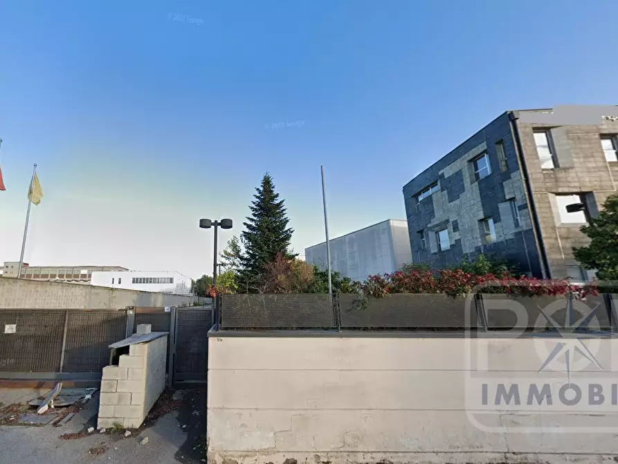 Immagine 3 di Capannone industriale in vendita  a Concorezzo