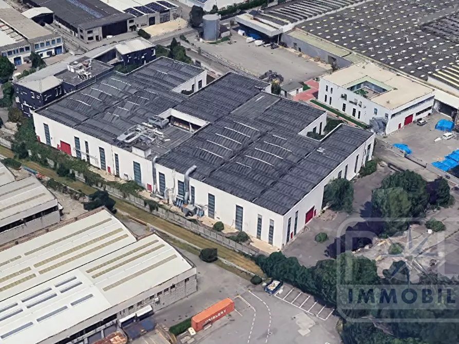 Immagine 4 di Capannone industriale in vendita  a Concorezzo