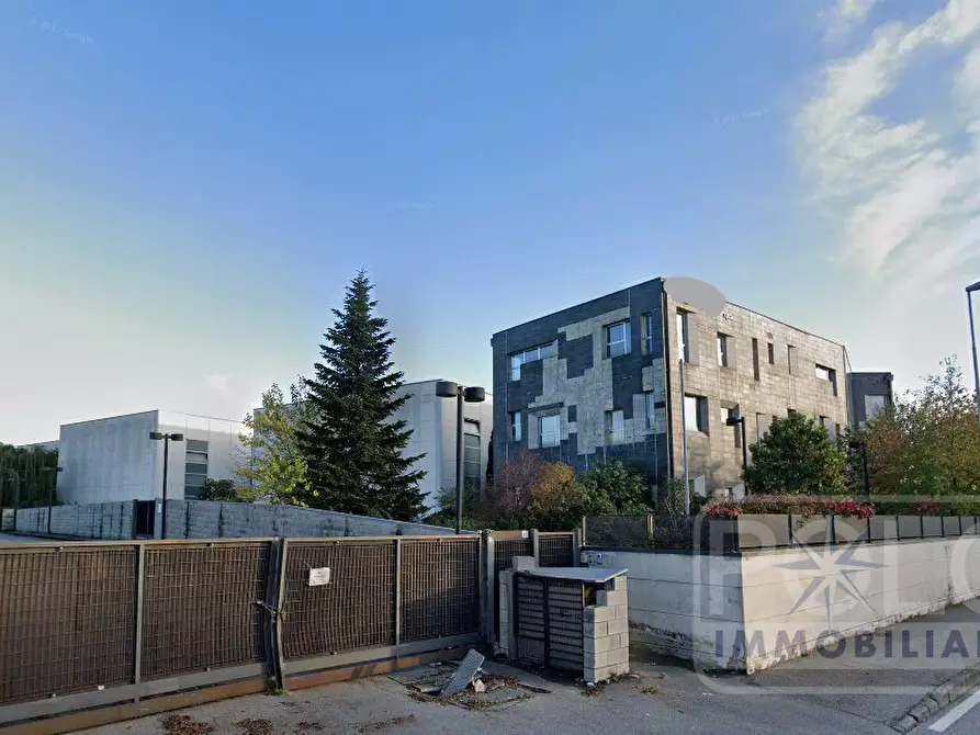 Immagine 2 di Capannone industriale in vendita  a Concorezzo
