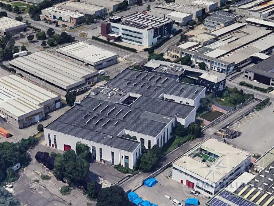 Immagine 8 di Capannone industriale in vendita  a Concorezzo