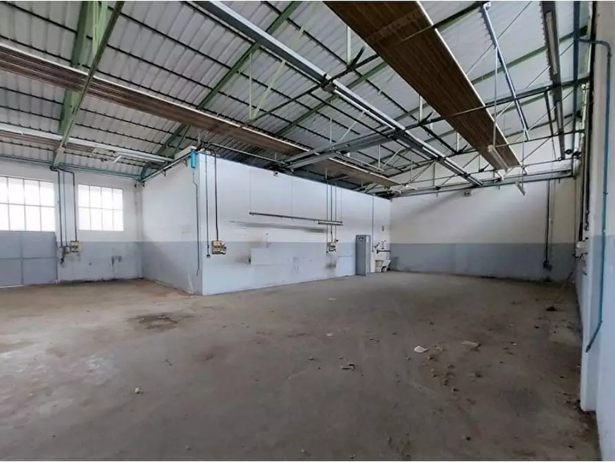 Immagine 9 di Capannone industriale in vendita  5-7-9. a Gaiarine