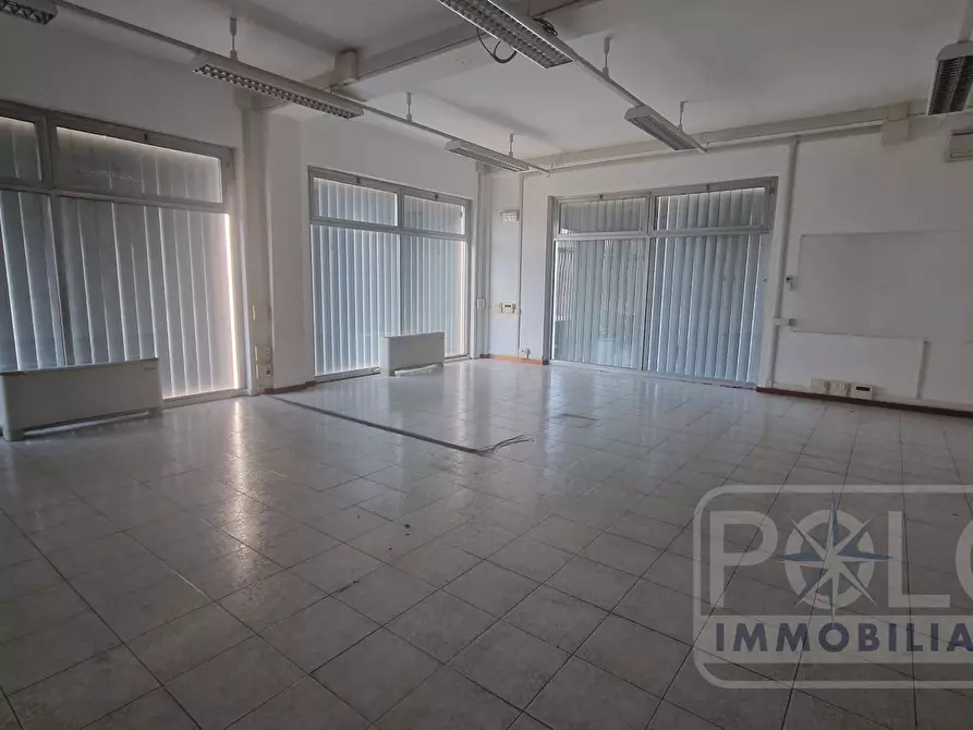 Immagine 6 di Capannone industriale in vendita  a Verona