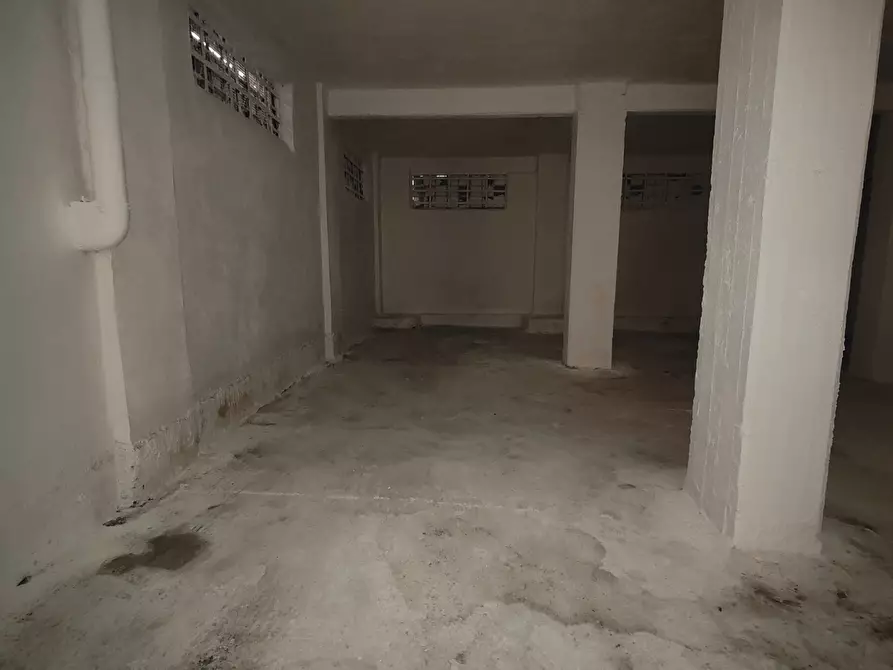 Immagine 6 di Magazzino in vendita  17 a Napoli