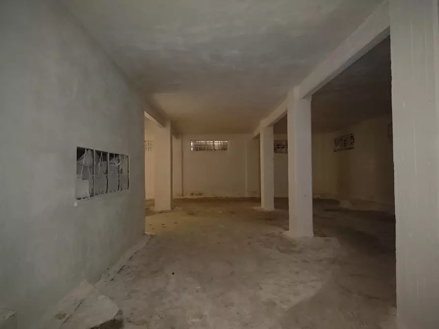 Immagine 8 di Magazzino in vendita  17 a Napoli