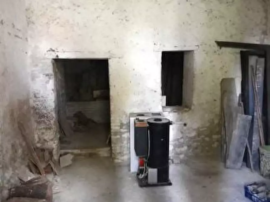 Immagine 3 di Magazzino in vendita  5 a Casperia