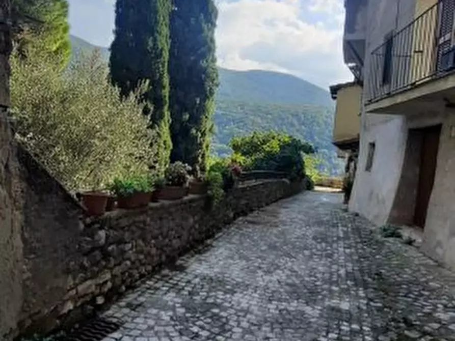 Immagine 2 di Magazzino in vendita  5 a Casperia