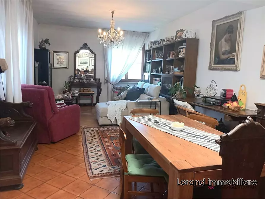 Immagine 1 di Casa semindipendente in vendita  a Pisa