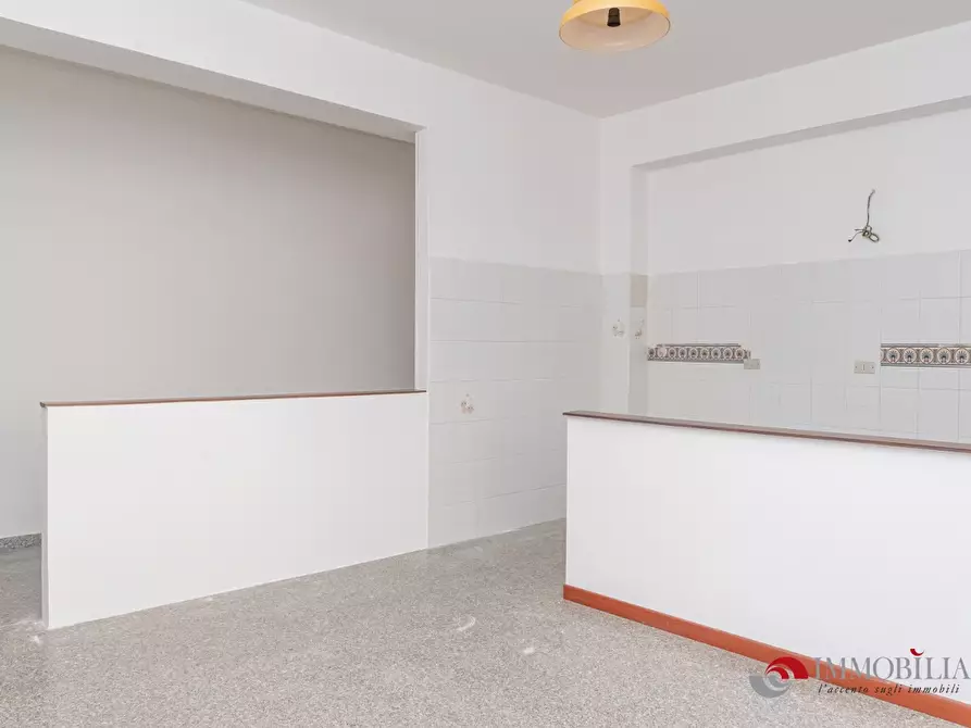 Immagine 5 di Palazzo in vendita  a Melito Di Porto Salvo