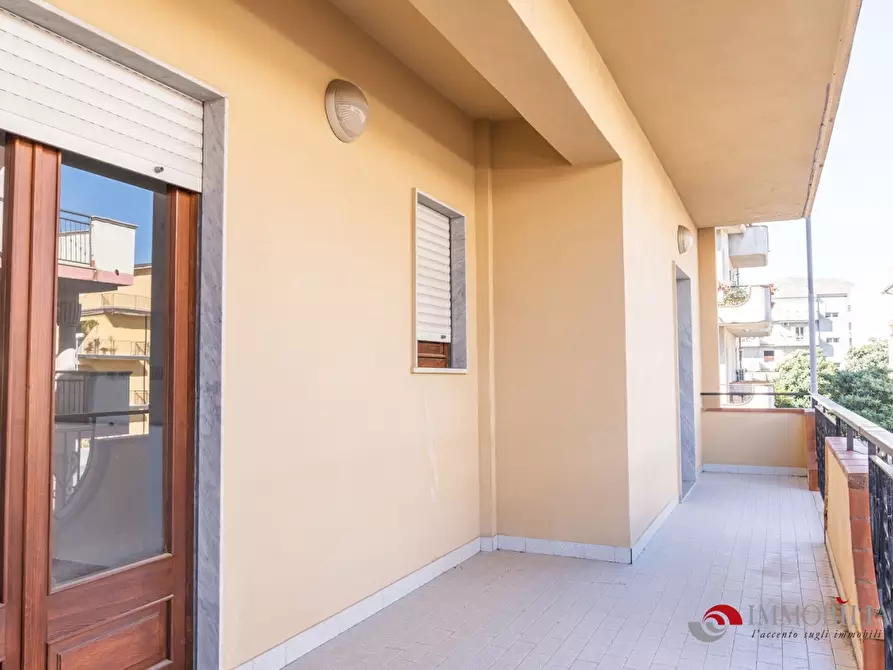 Immagine 3 di Palazzo in vendita  a Melito Di Porto Salvo