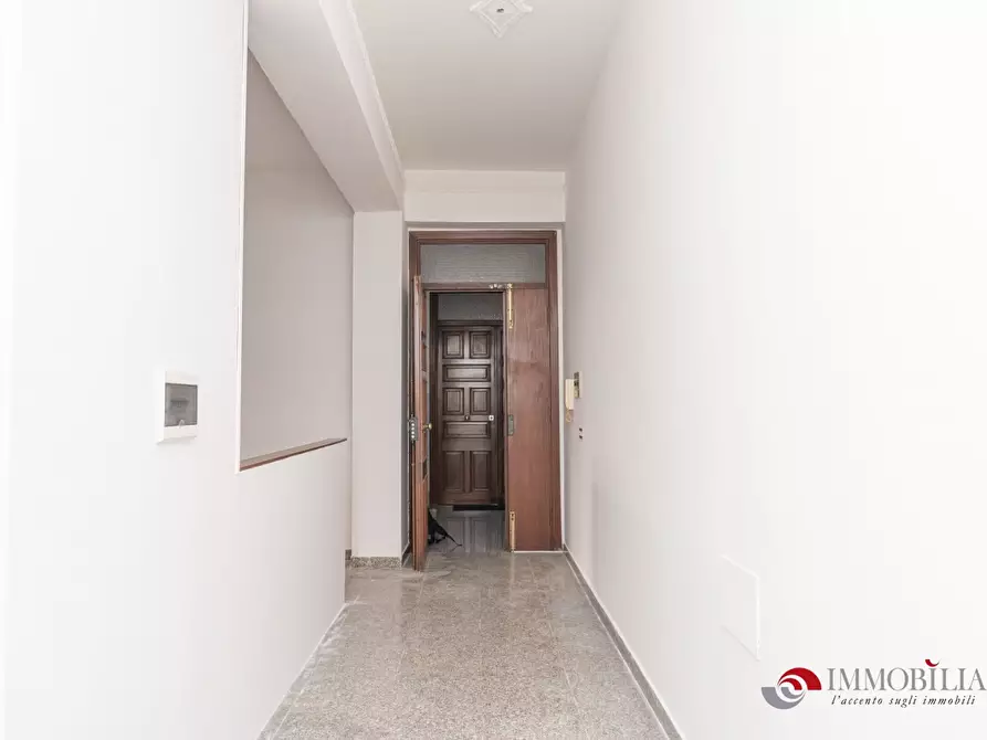 Immagine 7 di Palazzo in vendita  a Melito Di Porto Salvo