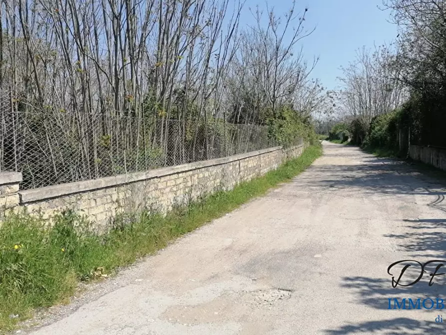 Immagine 7 di Terreno in vendita  a Frattamaggiore