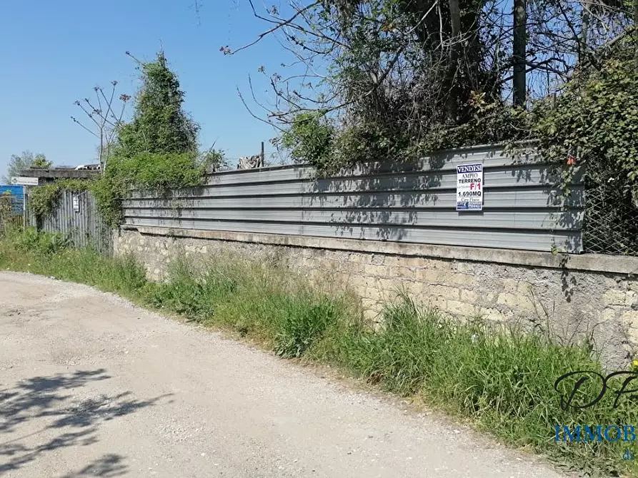 Immagine 6 di Terreno in vendita  a Frattamaggiore