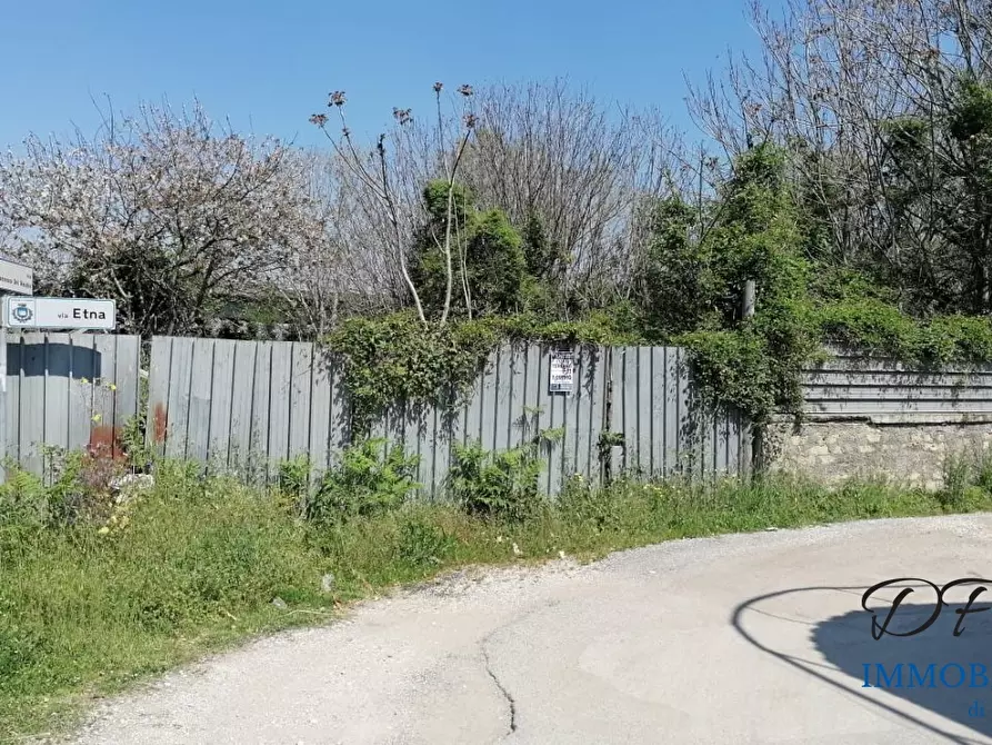 Immagine 5 di Terreno in vendita  a Frattamaggiore