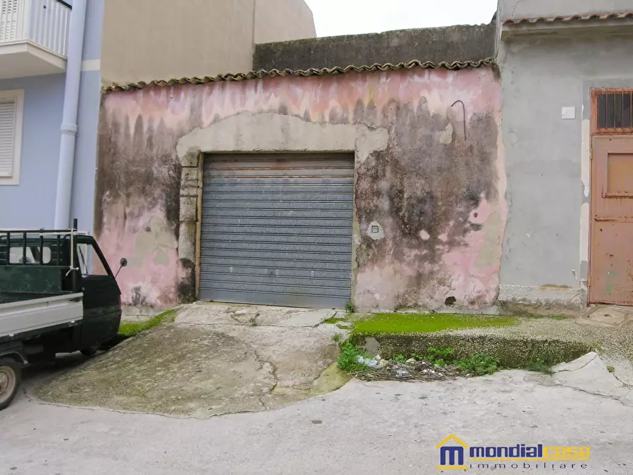 Immagine 6 di Garage in vendita  a Pachino