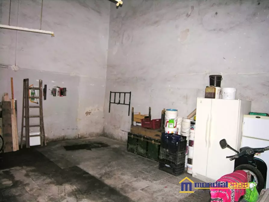 Immagine 2 di Garage in vendita  a Pachino