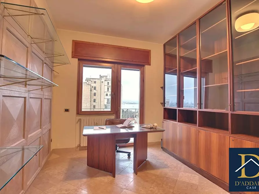 Immagine 9 di Appartamento in vendita  92 a Taranto