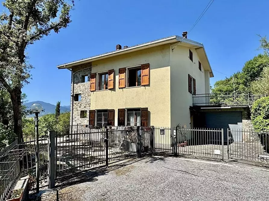 Immagine 1 di Casa indipendente in vendita  a Gaggio Montano