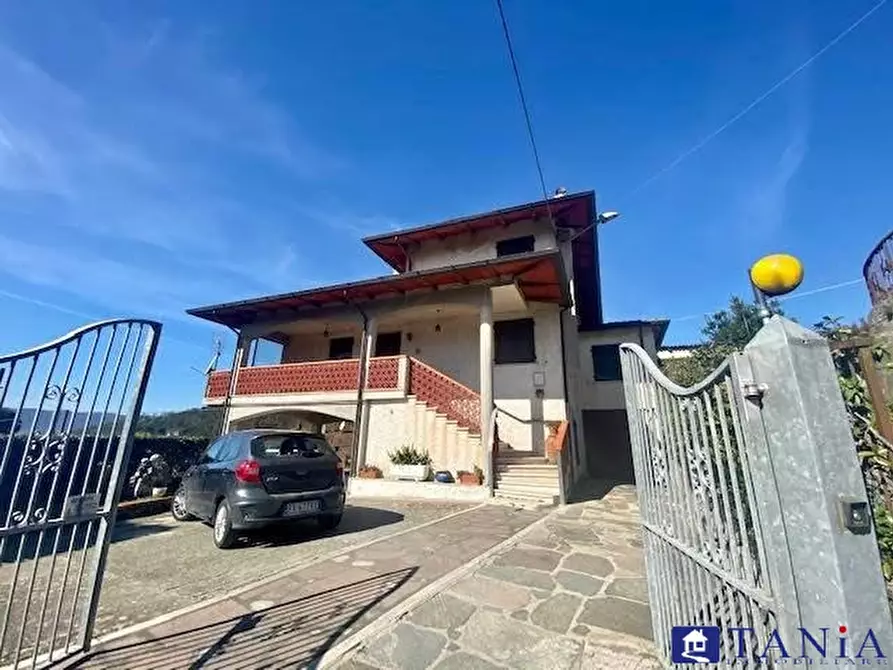 Immagine 1 di Casa indipendente in vendita  2 a Ortonovo