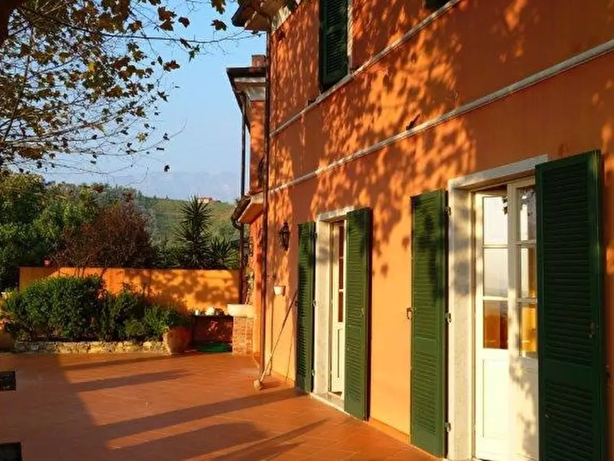 Immagine 5 di Casa semindipendente in vendita  a Carrara